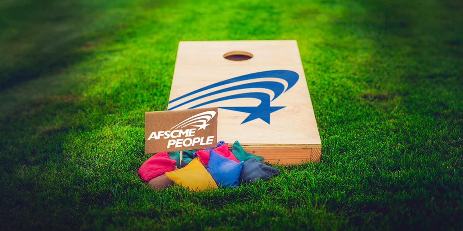 Play in the PEOPLE Cornhole Tournament! 